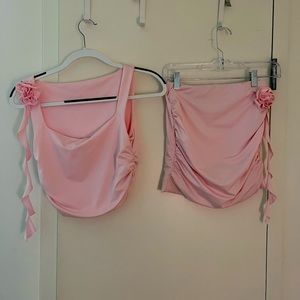 PINK SKIRT SET Y2K FLOWER/RUFFLE DETAIL- like new